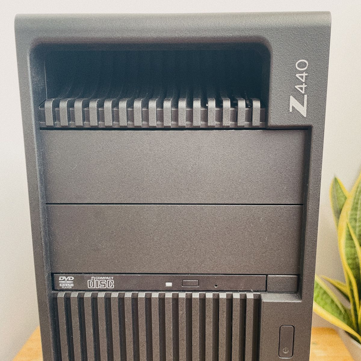 HP Z440 WorkStation 2.jpg